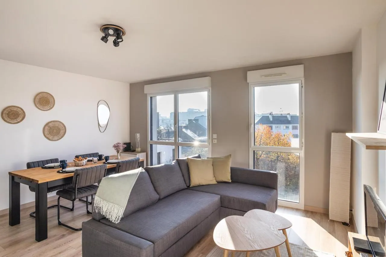 Apartment Le Cocon Voltaire - Appartement 2 Chambres Avec Parking - Mabilais Rennes