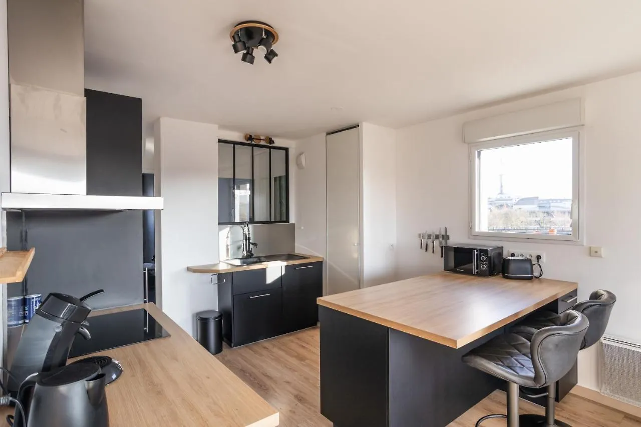 Le Cocon Voltaire - Appartement 2 Chambres Avec Parking - Mabilais Rennes