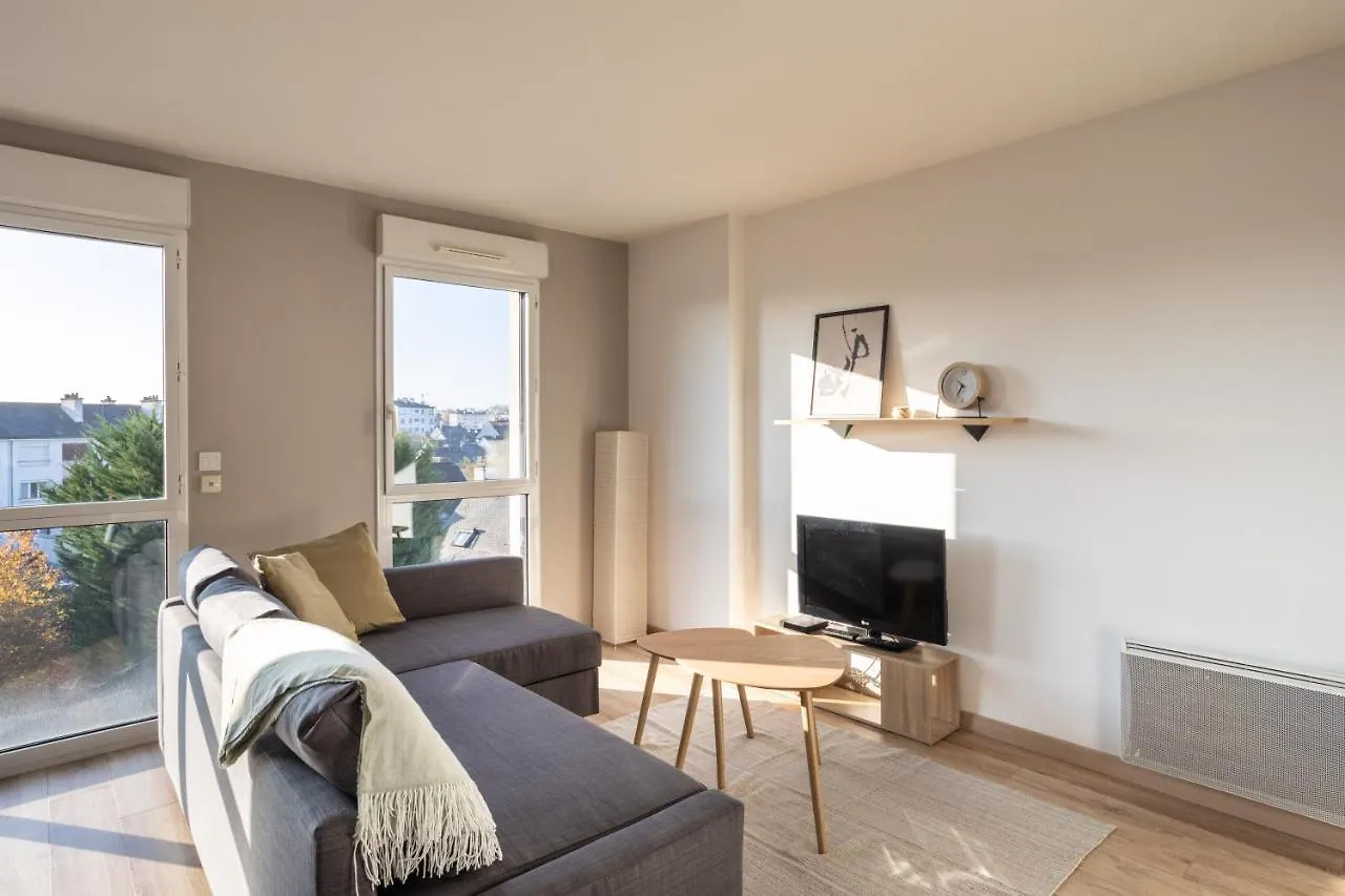 Apartment Le Cocon Voltaire - Appartement 2 Chambres Avec Parking - Mabilais Rennes